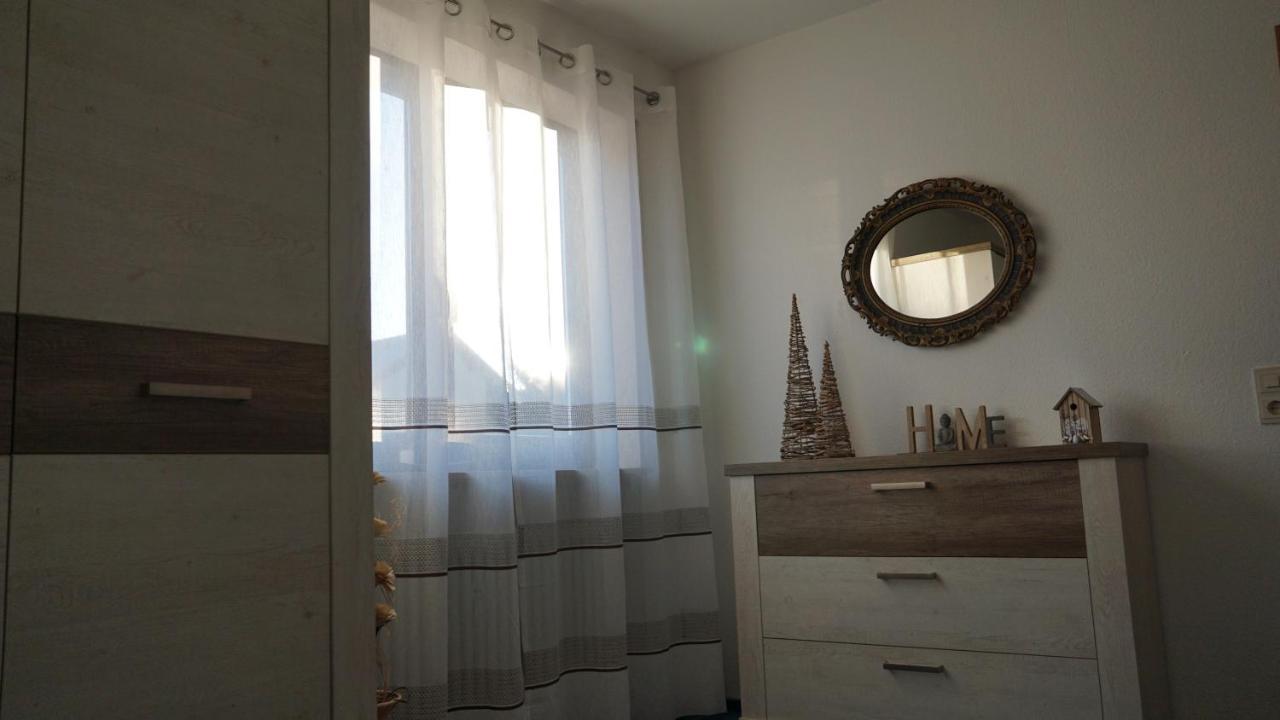 Grosszuegige Wohnung Mit Terrasse Und Gartenzugang - Das Komplette Erdgeschoss Bindlach Eksteriør billede